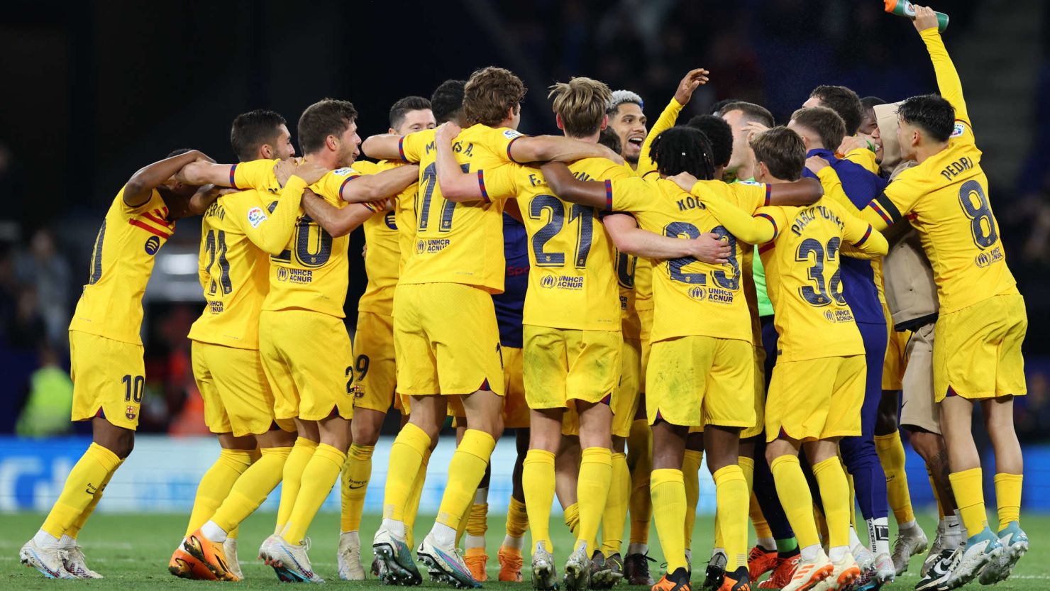 伍在攻守转 伍在攻守转